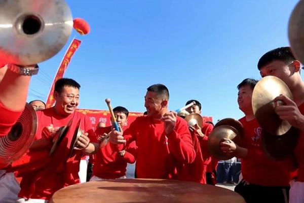 哈尼族春节习俗：农耕文化与祭祀的完美交融