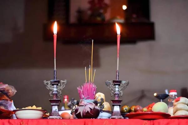 中元节：探索祖先崇拜与民俗传承的文化脉络