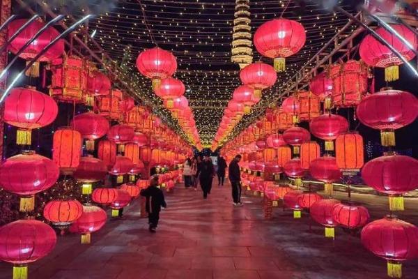 元宵节的灯笼与团圆文化的现代传承